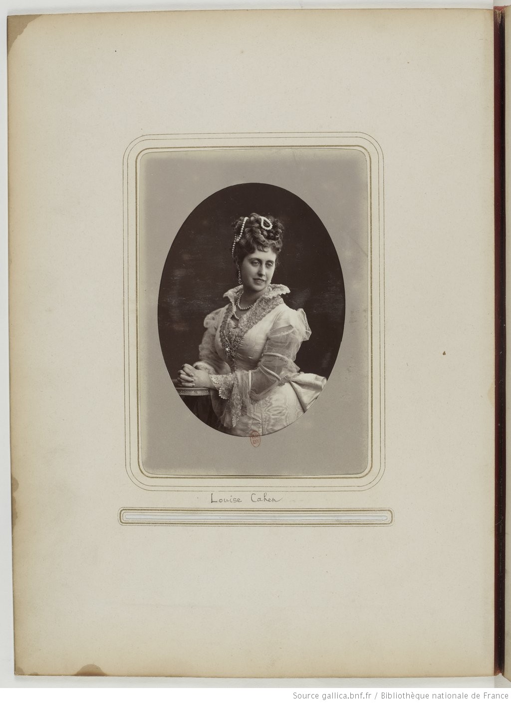 Photograph of Louise Cahen d'Anvers.