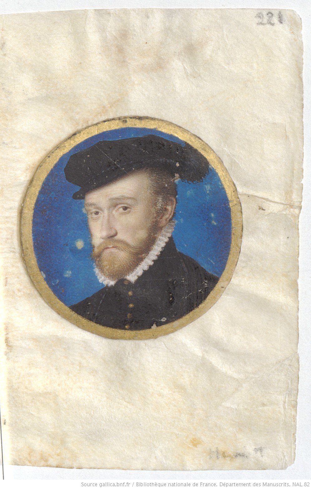 Portrait peint d'un homme de trois-quarts gauche, avec une barbe blonde, une collerette et un chapeau à plume, inscrit dans un cercle à la bordure dorée et au fond bleu