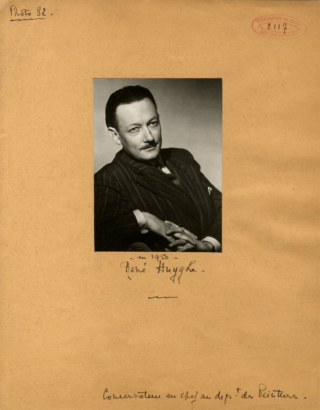René Huyghe, photographie de 1950. Source : Documentation du Louvre.