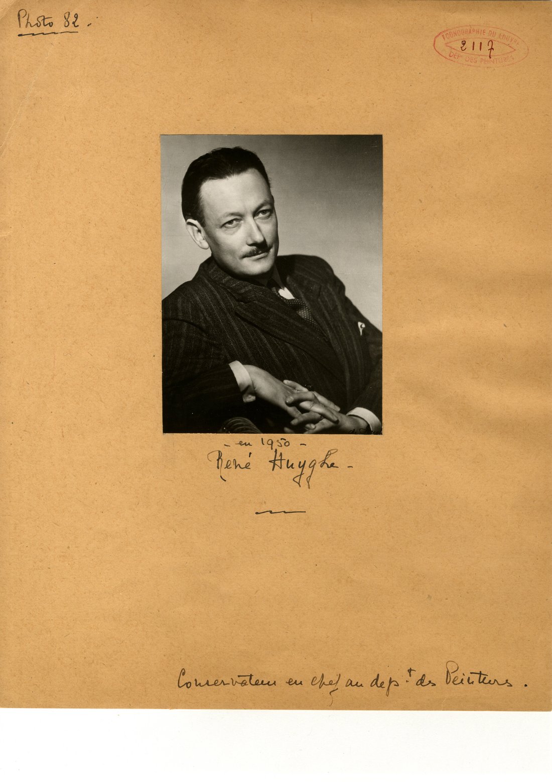 René Huyghe, photographie de 1950. Source : Documentation du Louvre.