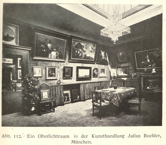 Vue d'une salle d'exposition de la galerie Julius Boehler, fig. 112, in: Martin, Wilhelm: Alt-Holländische Bilder (Sammeln / Bestimmen / Konservieren), 2. erweiterte und verbesserte Auflage, Berlin 1921, p. 213.